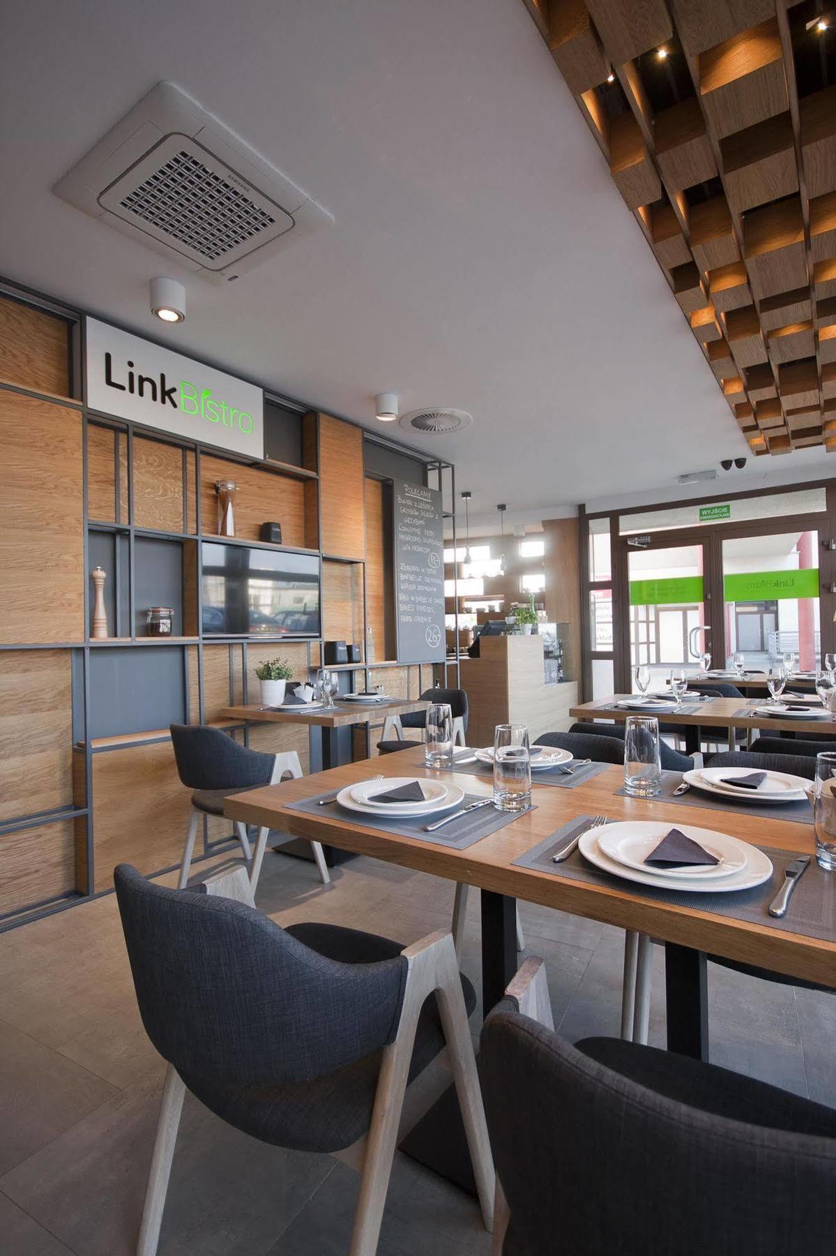 Link Hotel 3*